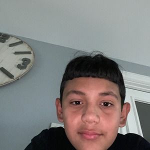 Meet your Posher, Elias